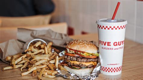 five guys portugal|Five Guys vai abrir em Portugal em 2025. 5 curiosidades sobre a。